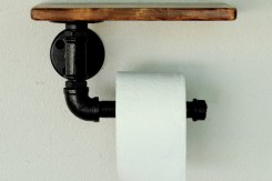 Держатель для туалетной бумаги с полкой №1